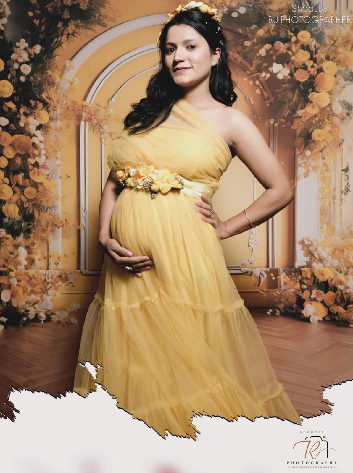 Maternity shoot in yellow gown